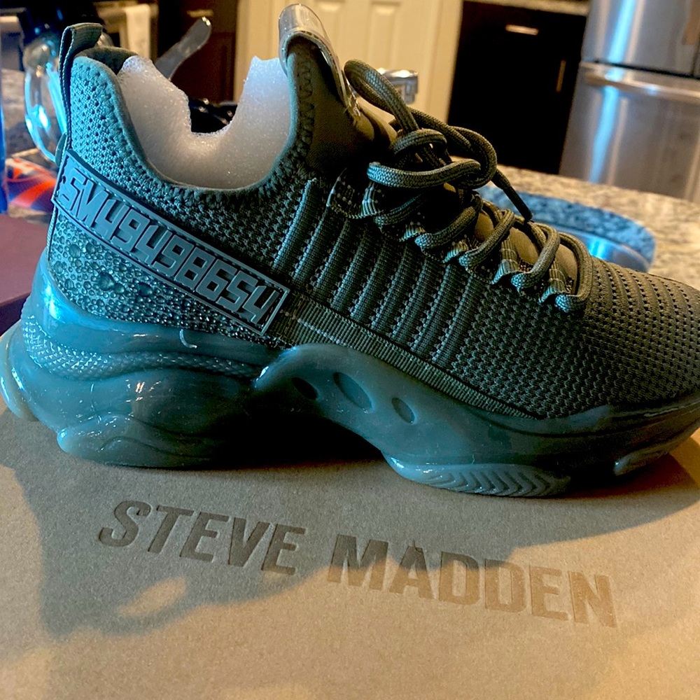 Steve Madden B Pop Sneakers